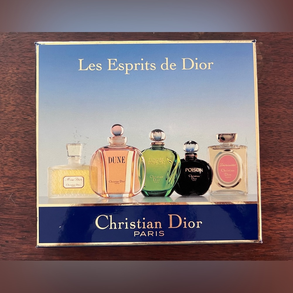 Les Esprits de Dior. Five miniature perfume bottles.
